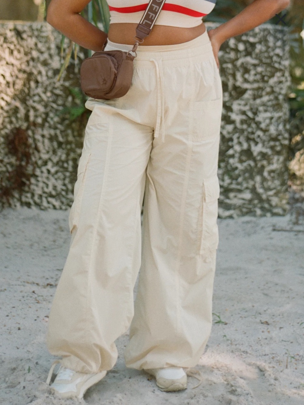 aerie Cream Wide-Leg Cargo Pants high waist small
